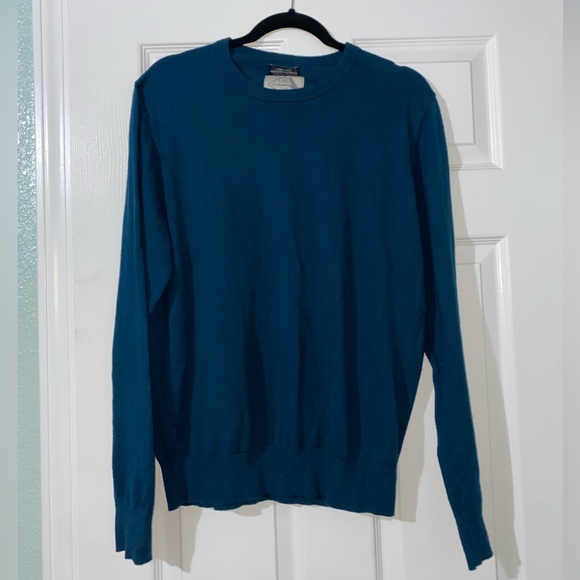 St. John’s Bay crewneck - Picture 2 of 4